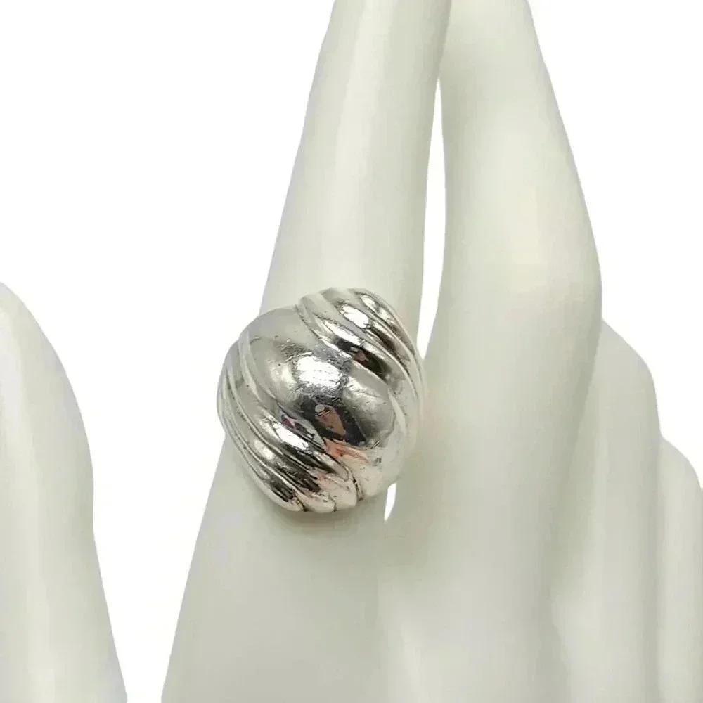 Vintage Modernist Sleek Puffy Sterling Silver Ring 7.75 Vintage